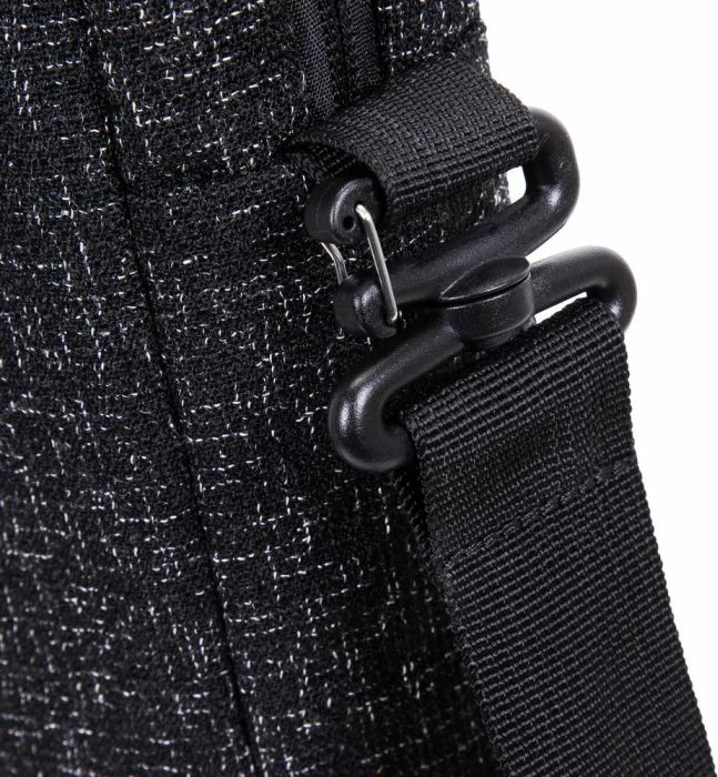 Çantë laptopi RIVACASE 7931 15.6 inç, e papërshkueshme nga uji, me rrip, e zezë