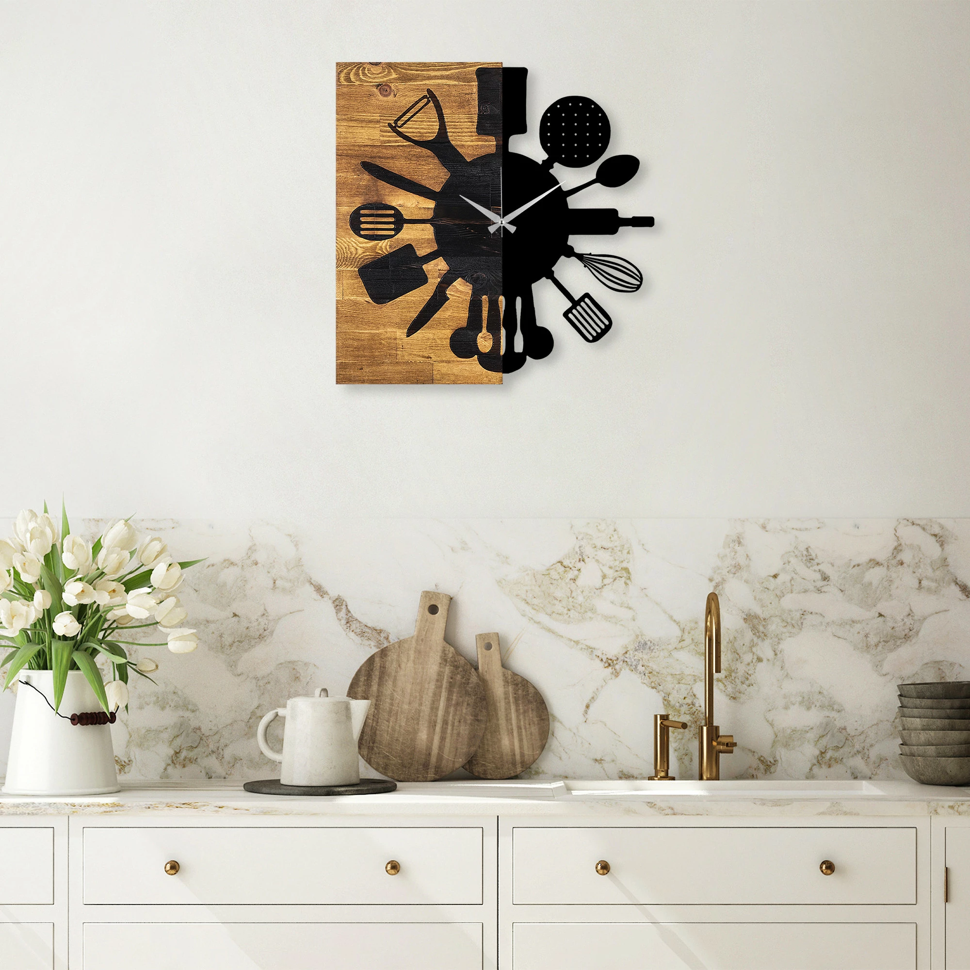 Orë muri dekorative prej druri Wallity, ngjyrë arre dhe e zezë, 60x3x58cm