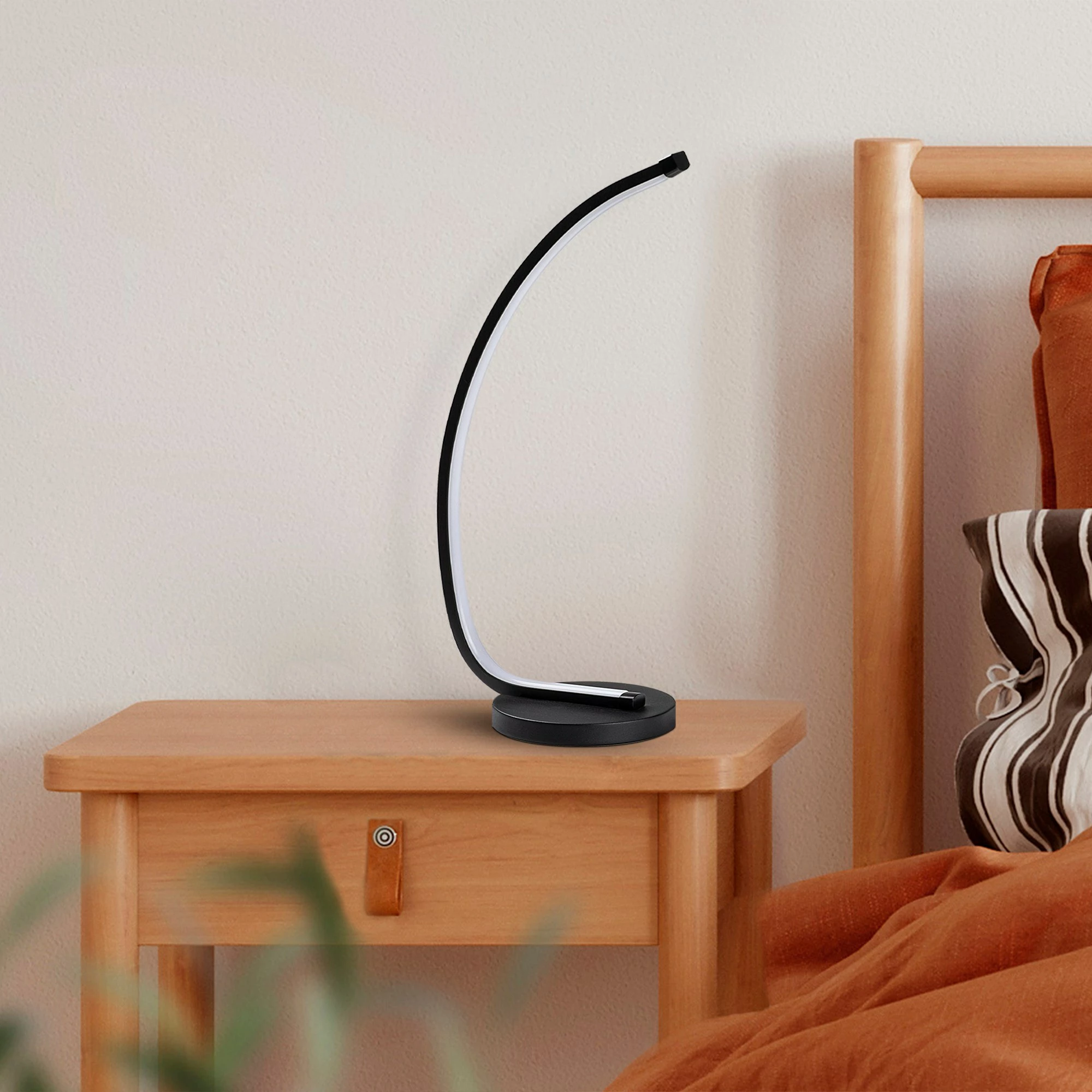 Llambë tavoline Opviq, Bevel - 13321, ngjyrë e zezë