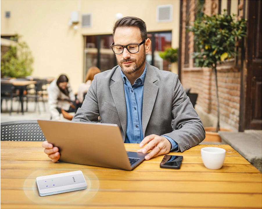 Hotspot mobil 5G D-Link NR AX1800 Wi‑Fi 6, 8000mAh, i bardhë
