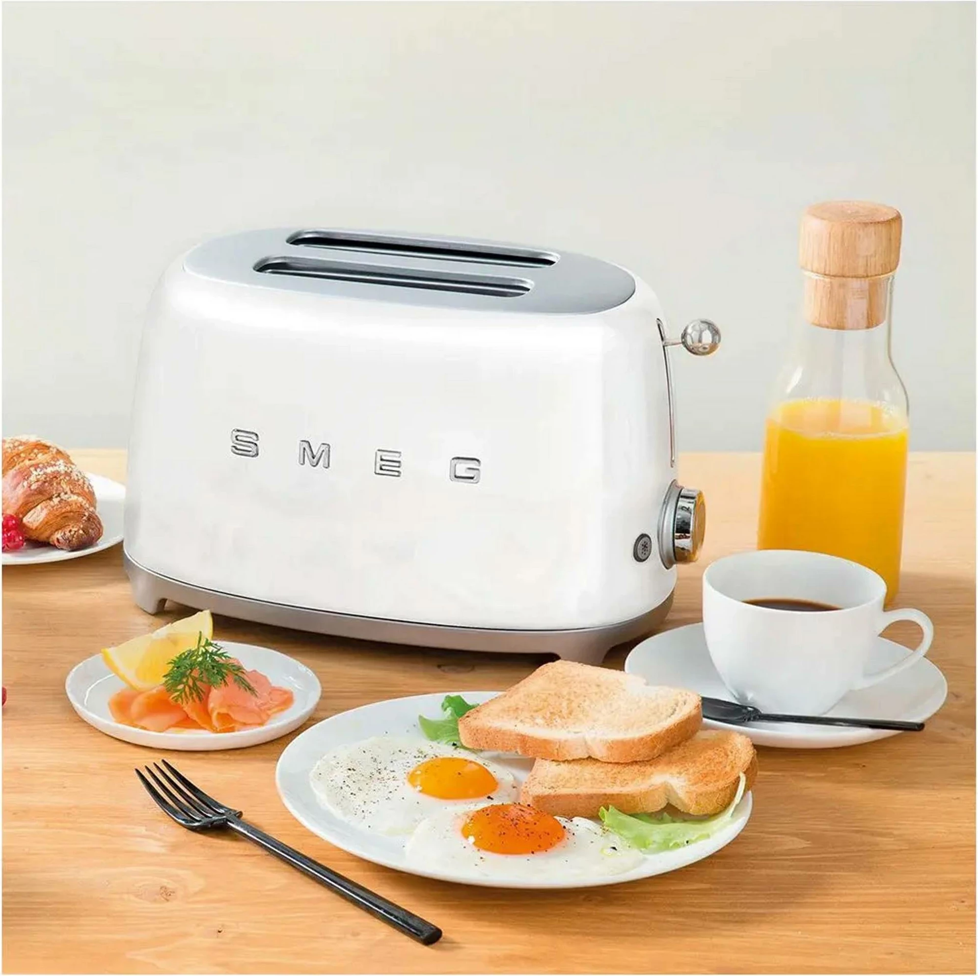 Toster Smeg TSF01WHEU 950W, 2 slote, pop-up, e bardhë