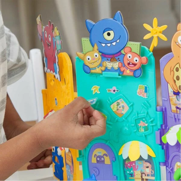 Set figurash Hasbro Ugly Dolls Main Street Uglyville E4521, 3 copë + aksesorë, shumëngjyrësh