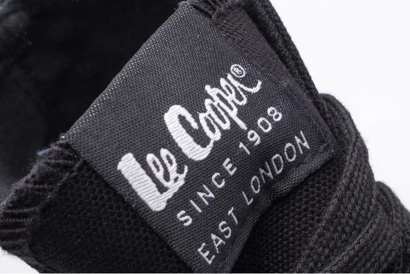 Atlete për femra Lee Cooper, të zeza