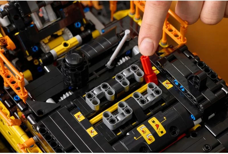 Set ndërtimi LEGO Technic për të rritur