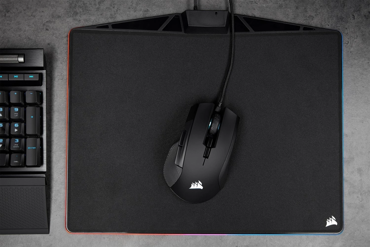 Maus Corsair Ironclaw RGB, 18000 DPI, i zi