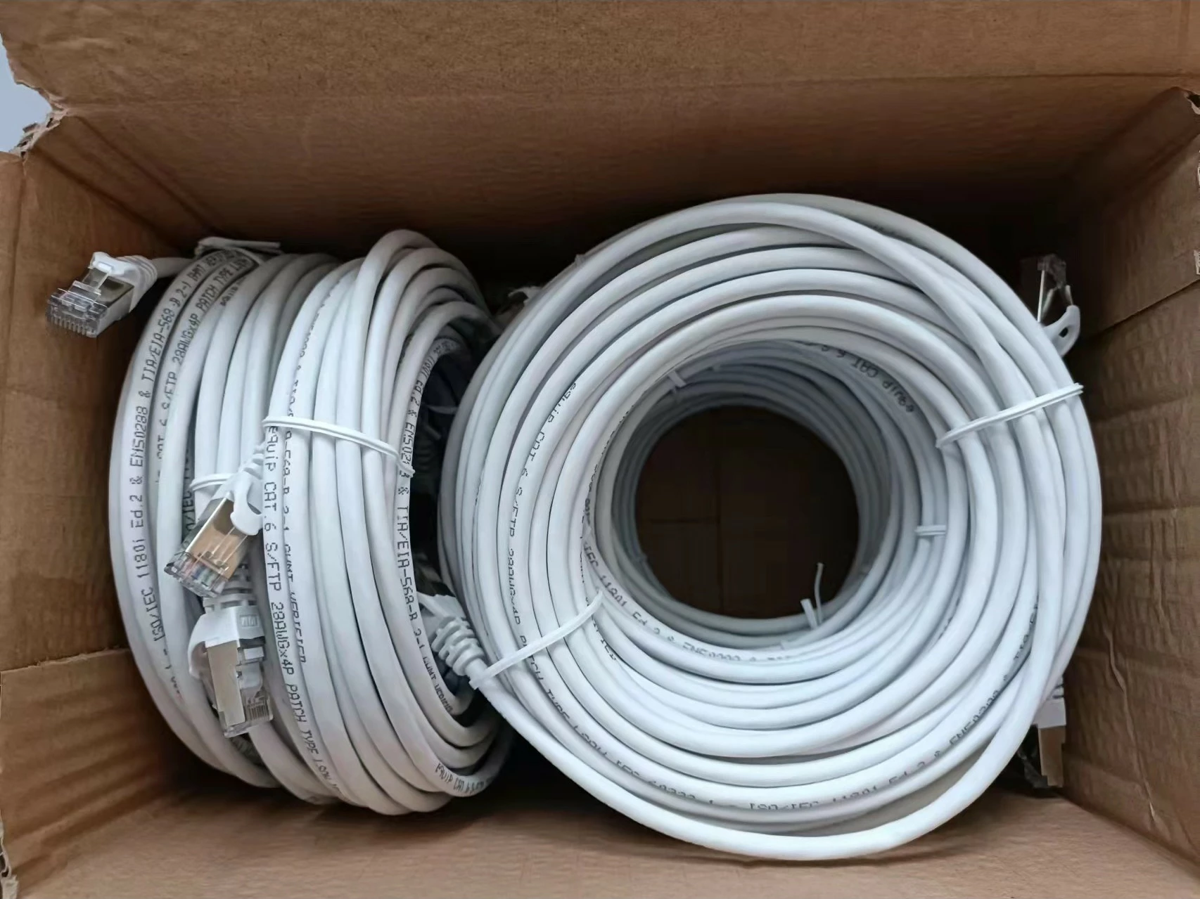 Kabllo rrjeti Cat6 Equip 10m S/FTP, set 9 copë, e bardhë