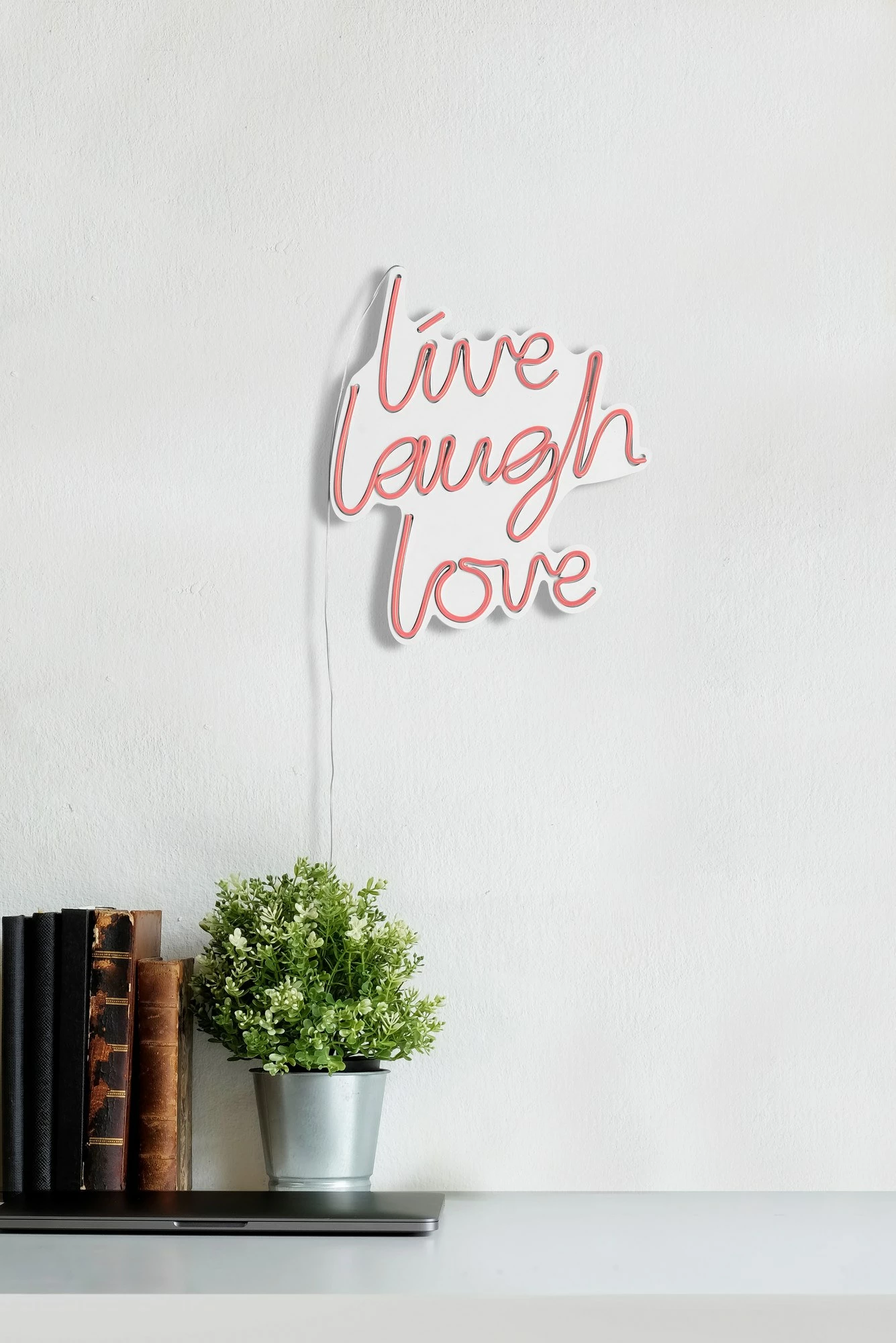 Dekor dritash LED plastike, 'live laugh love', ngjyrë rozë