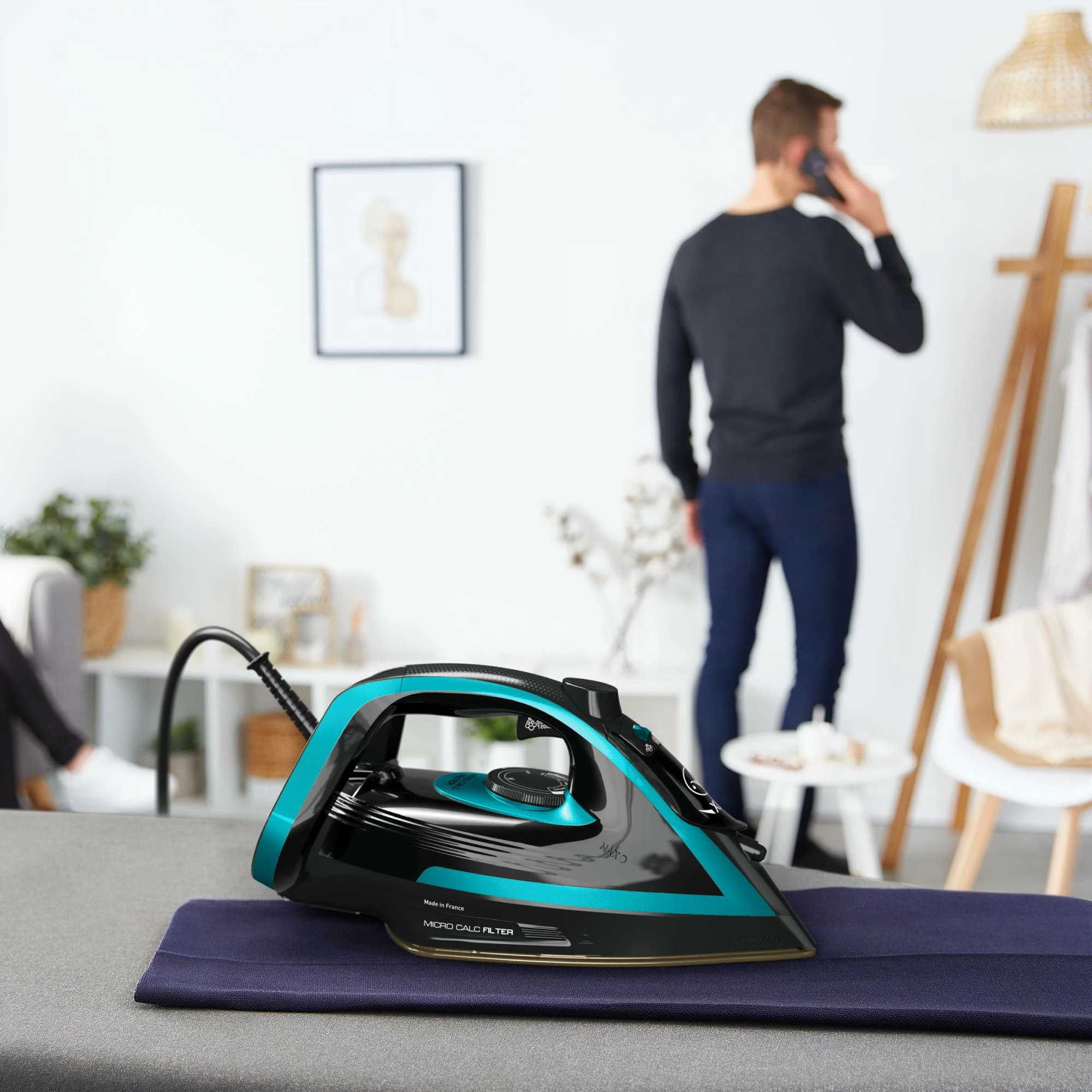 Hekur me avull, Tefal, FV8066E0 Puregliss, 3000 W, 50 g/min avull i vazhdueshëm, 280 g/min goditje avulli, depozitë 300 ml, e zezë/turkeze