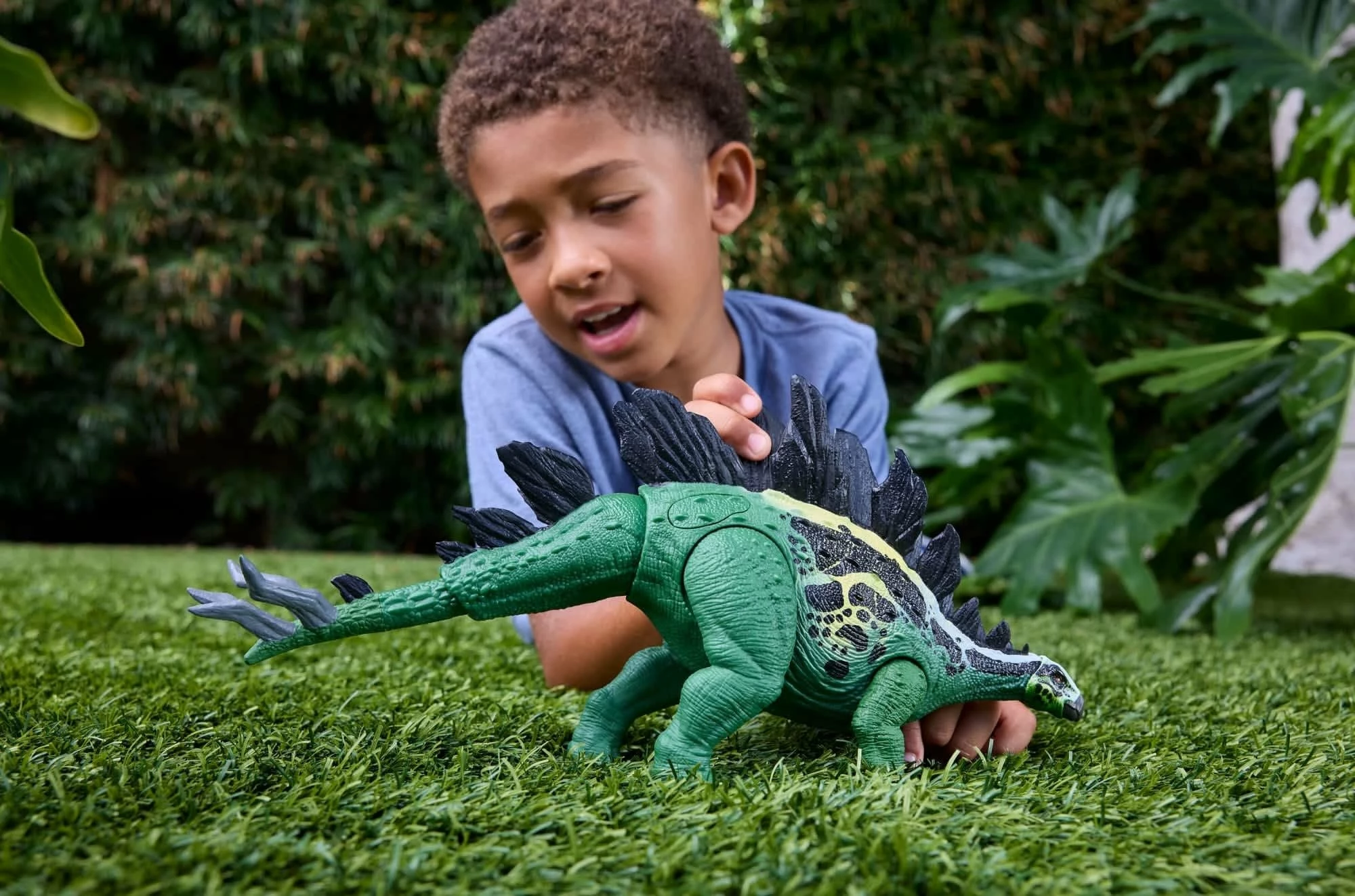 Figurë dinosauri Mattel Jurassic World Stegosaurus Giant Attack JKL85 35.5 cm, jeshile/zezë, 1 copë