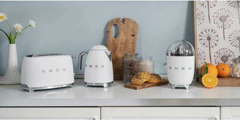 Toster Smeg TSF01WHMEU, e bardhë mat