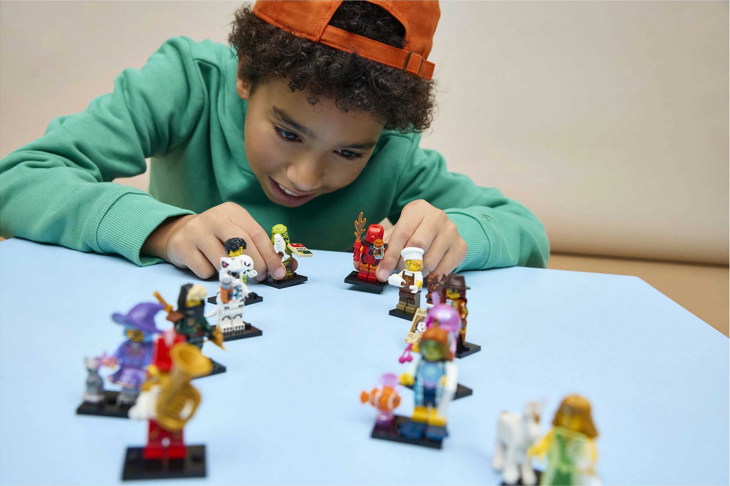 Set LEGO Minifigures 71052, Seria 29, 8 pjesë, multikolor