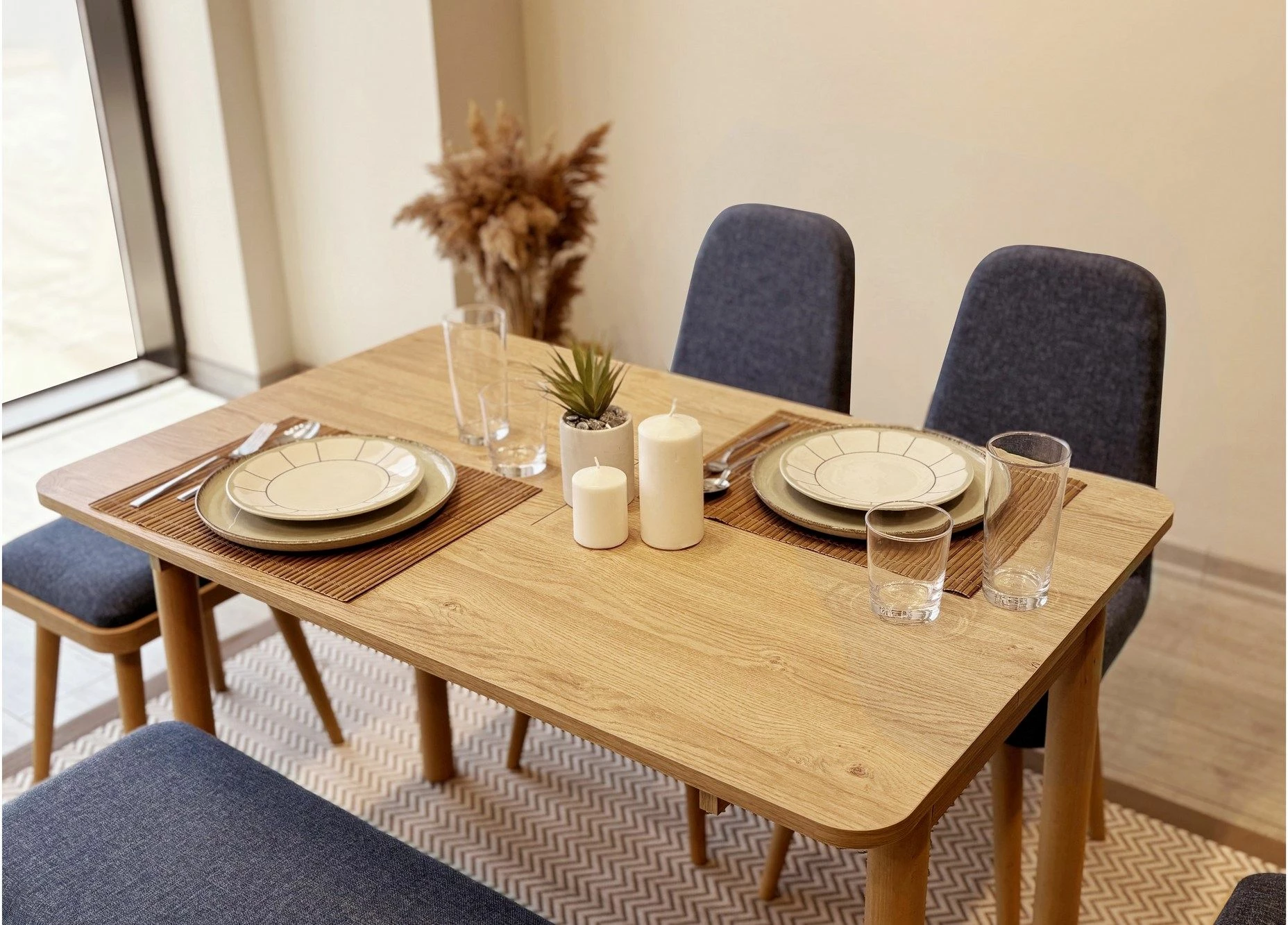 Tavolinë me karrige, set 6 pjesësh, ngjyrë lis dhe kaltër e errët, Vina Mini 03 1048