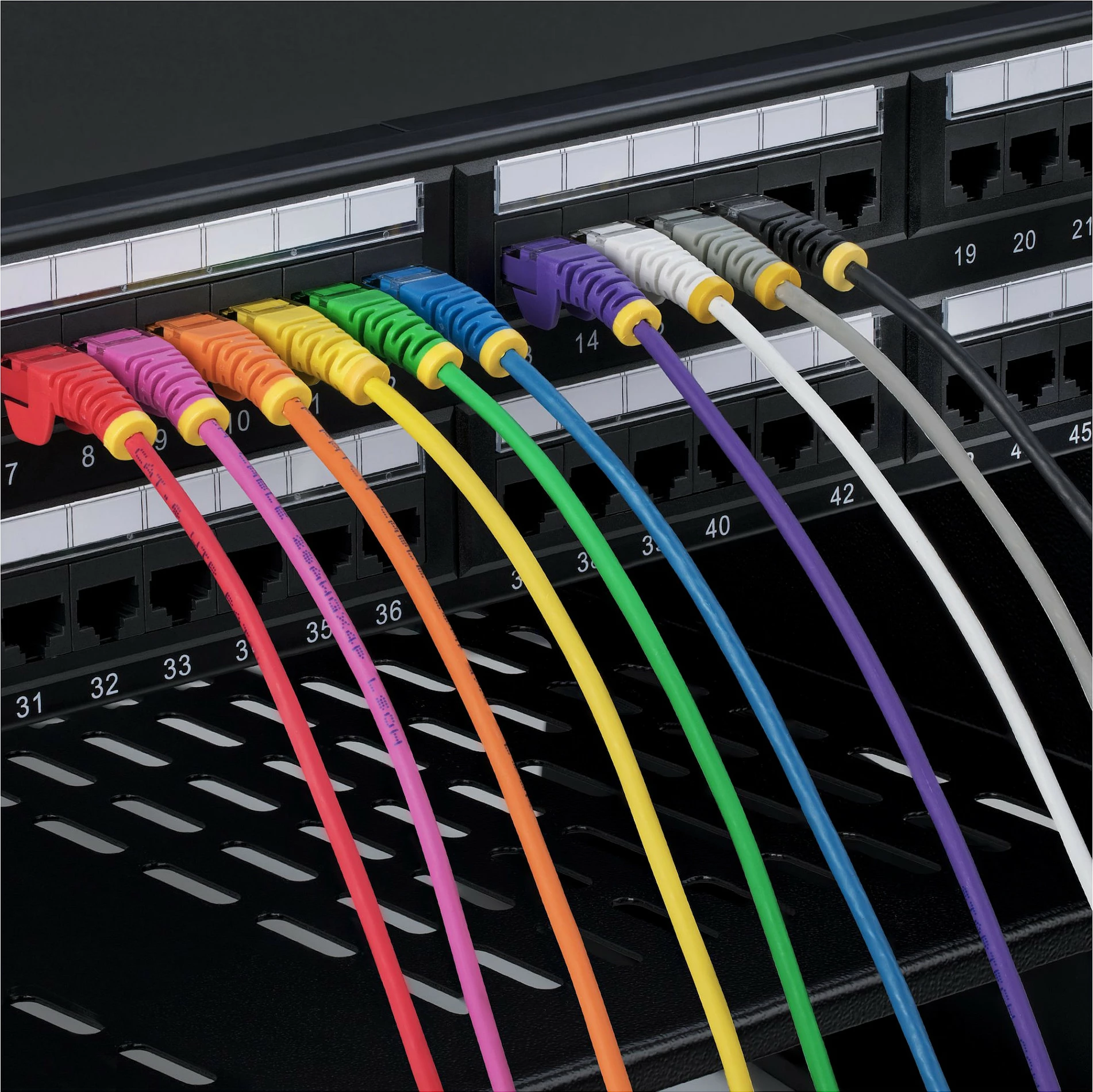 Kabllo Ethernet StarTech Slim Cat6 5m, RJ45, PoE++ 100W, LSZH, e bardhë