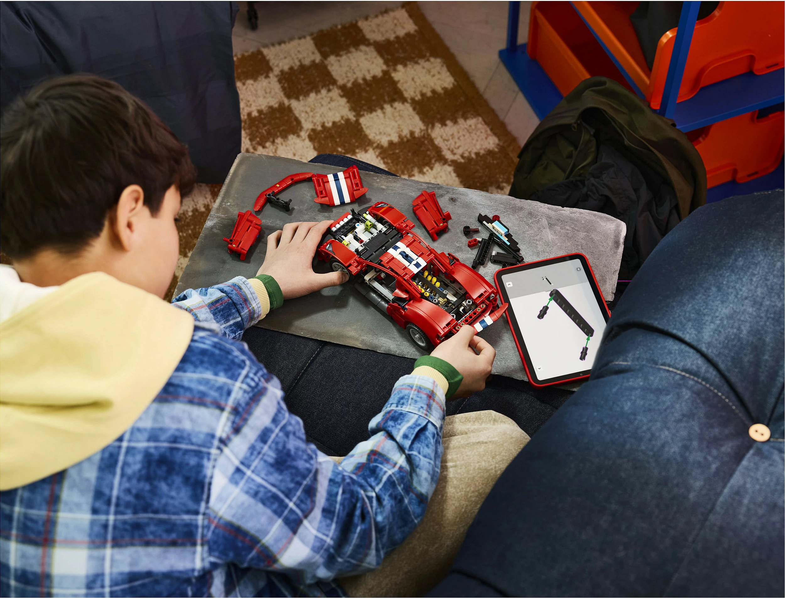 Set ndërtimi LEGO Technic Ferrari 488 Pista 42235, 882 copë, i kuq