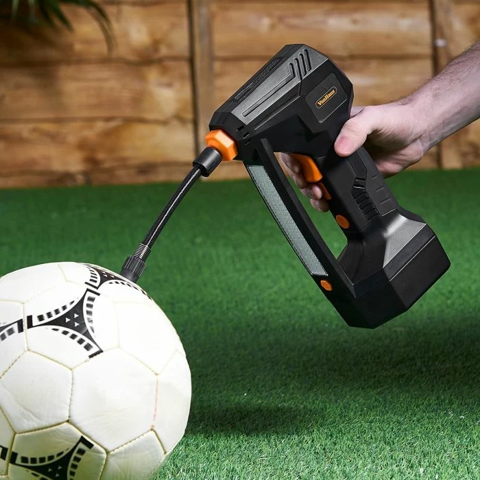 Inflator gomash VONHAUS 3500001 12V, bateri Li-ion 1500mAh, manometër digjital LCD, LED, i zi/portokalli, set me aksesorë