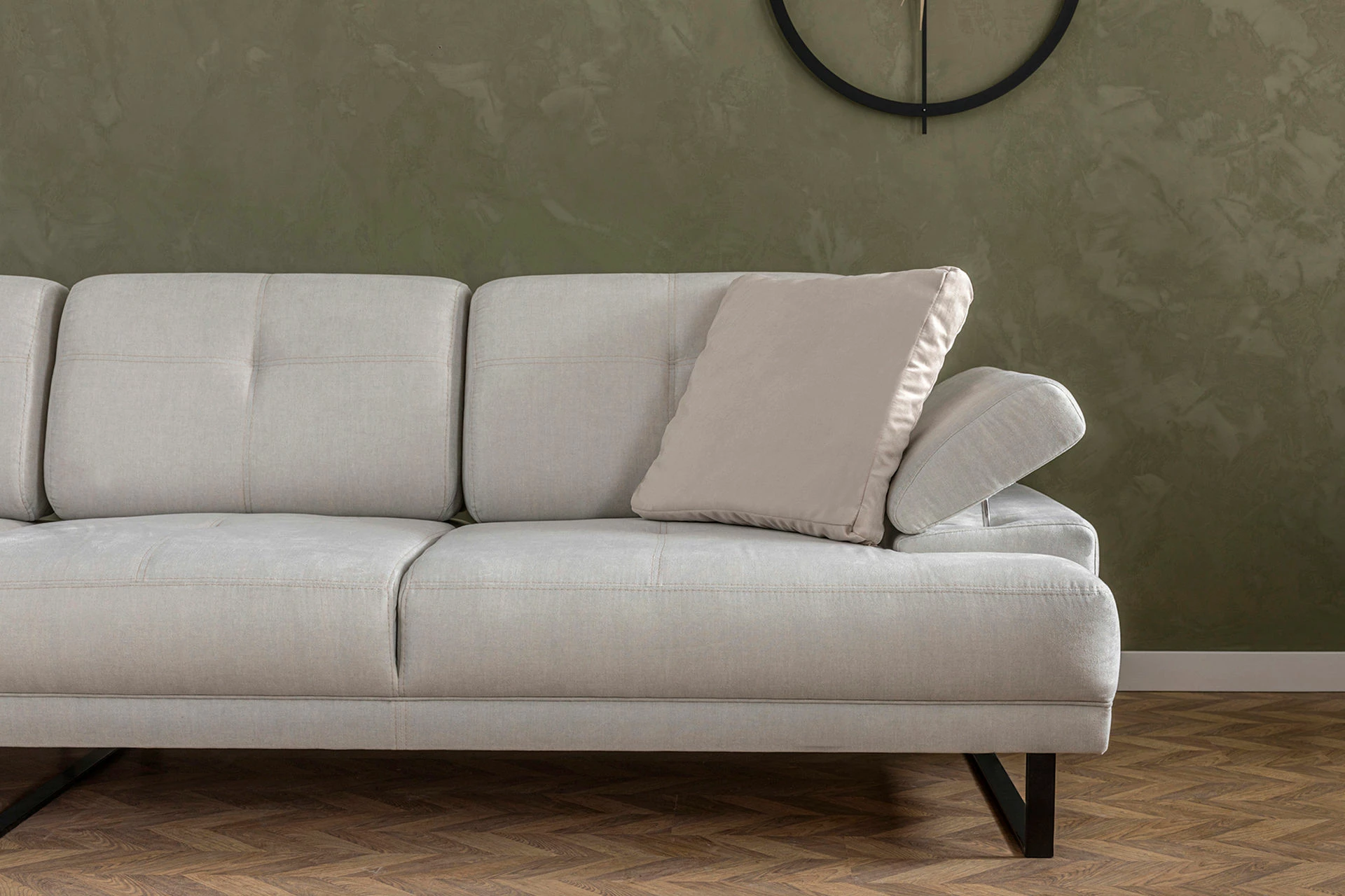 Këndore Atelier del Sofa, Mustang Small, e majtë, bezhë