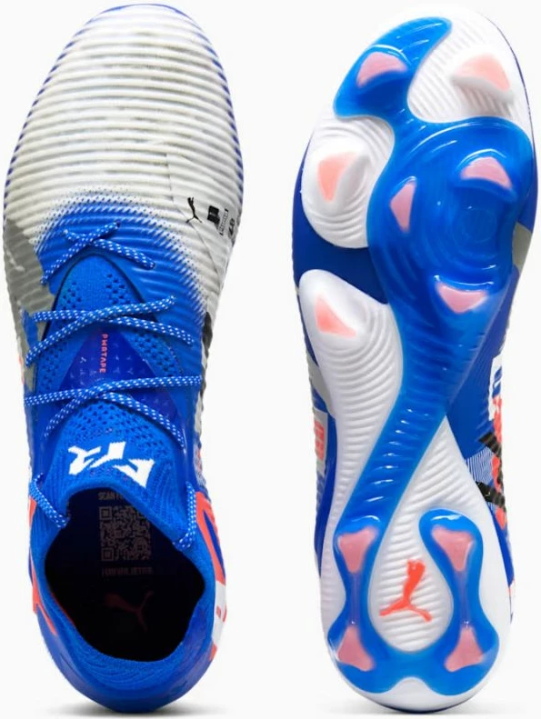 Atlete futbolli Puma për meshkuj, të bardha e kaltër