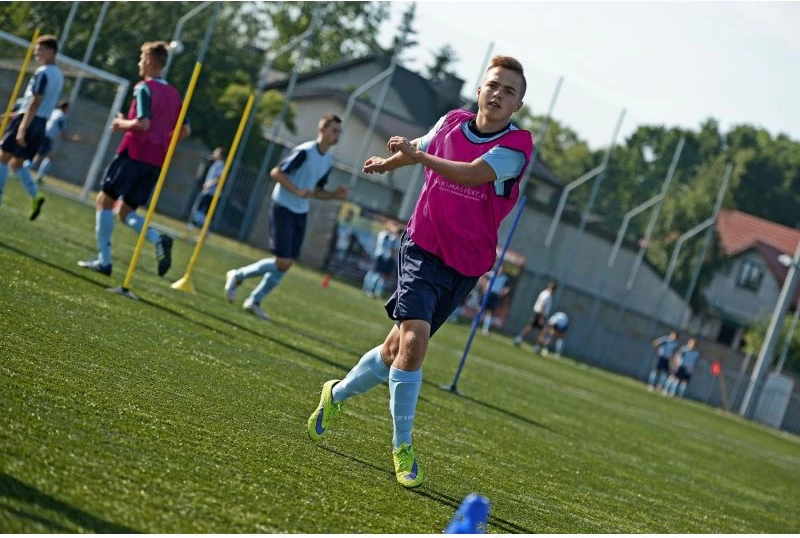Shenjues për futboll Yakimasport për fëmijë, vjollcë [Madhësia: Fëmijë]