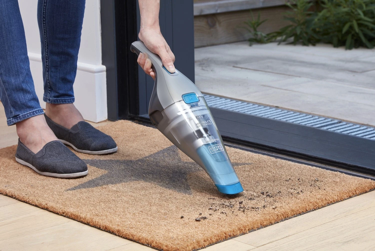 Fshesë dorëze Black&Decker, argjendtë-kaltër