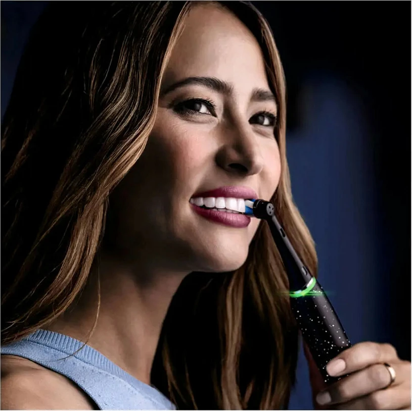 Brushë elektrike për dhëmbë Oral-B iO Series 10, Bluetooth, 7 moda, Cosmic Black