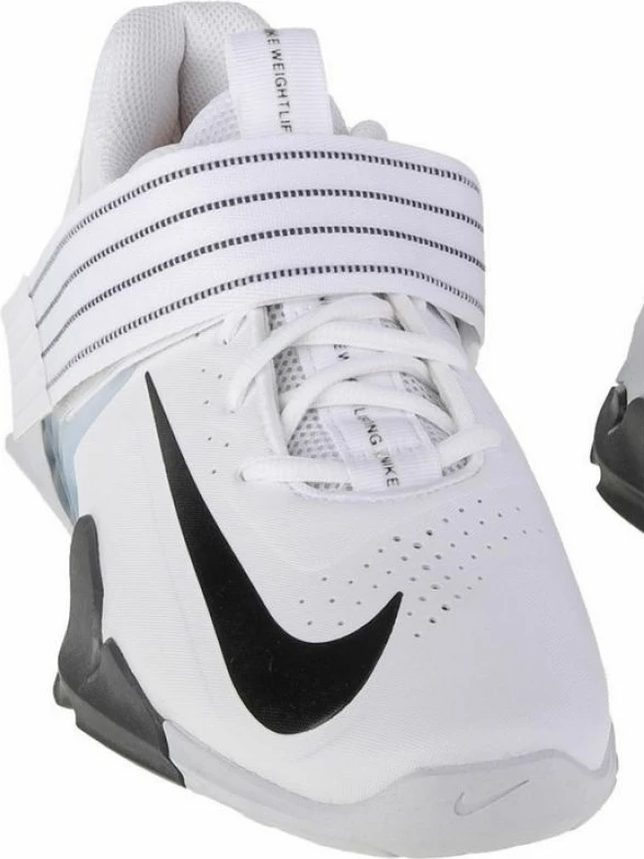 Atlete për meshkuj Nike, të bardha