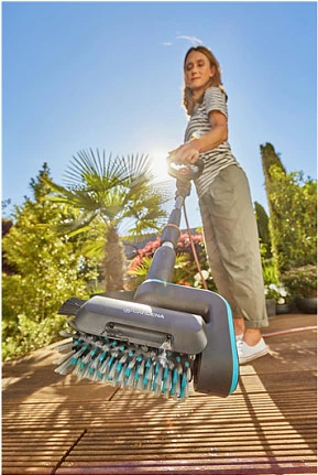 Pastrues me bateri GARDENA 14841-55, AquaBrush Patio Solo, gjelbër/gri