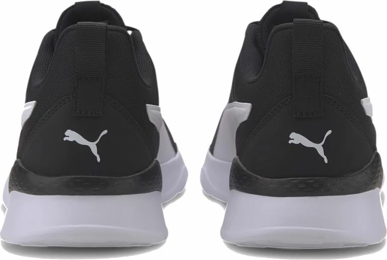 Atlete për meshkuj Puma, të bardha dhe të zeza