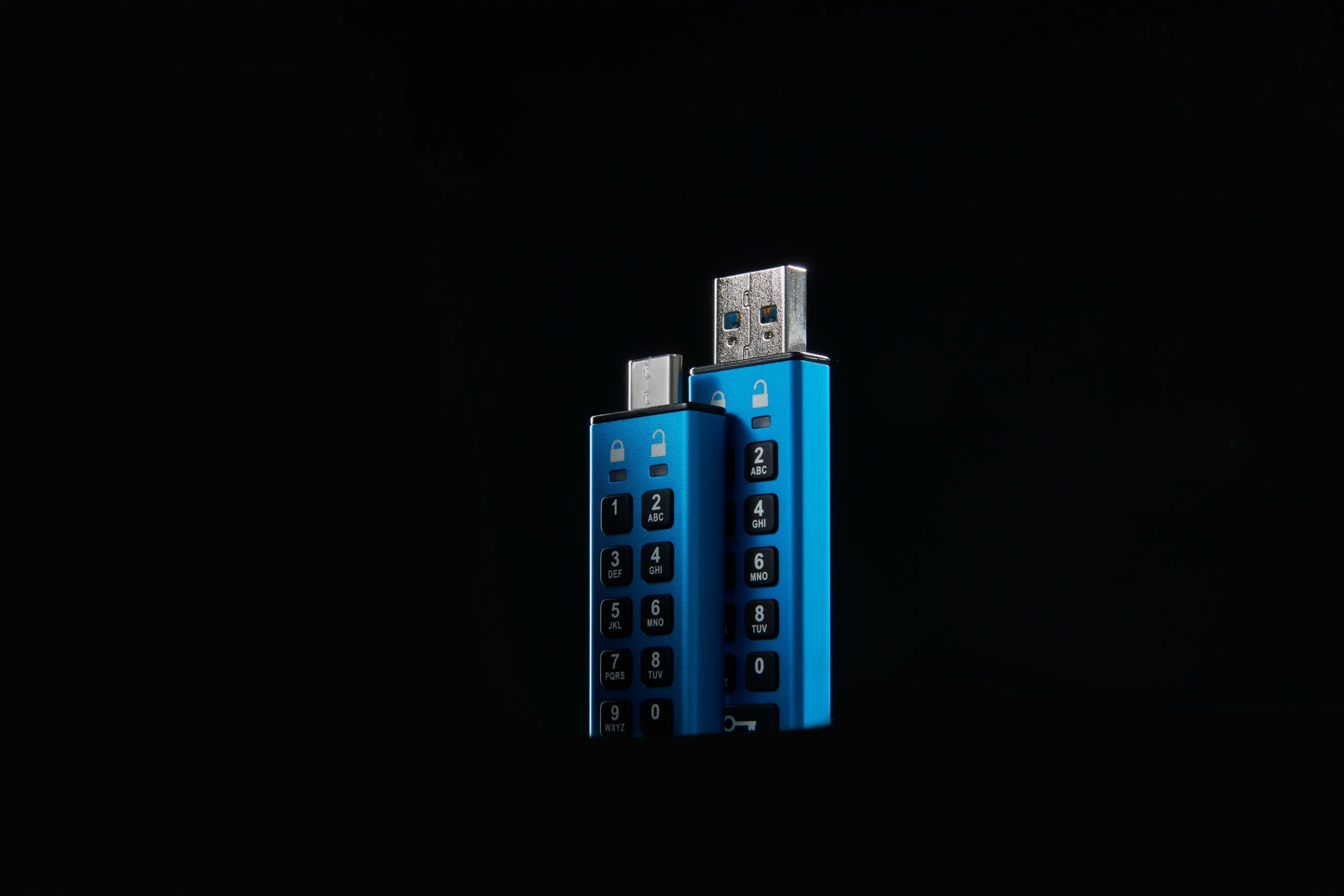 USB stick Kingston IronKey Keypad 200C 64GB, USB-C, blu