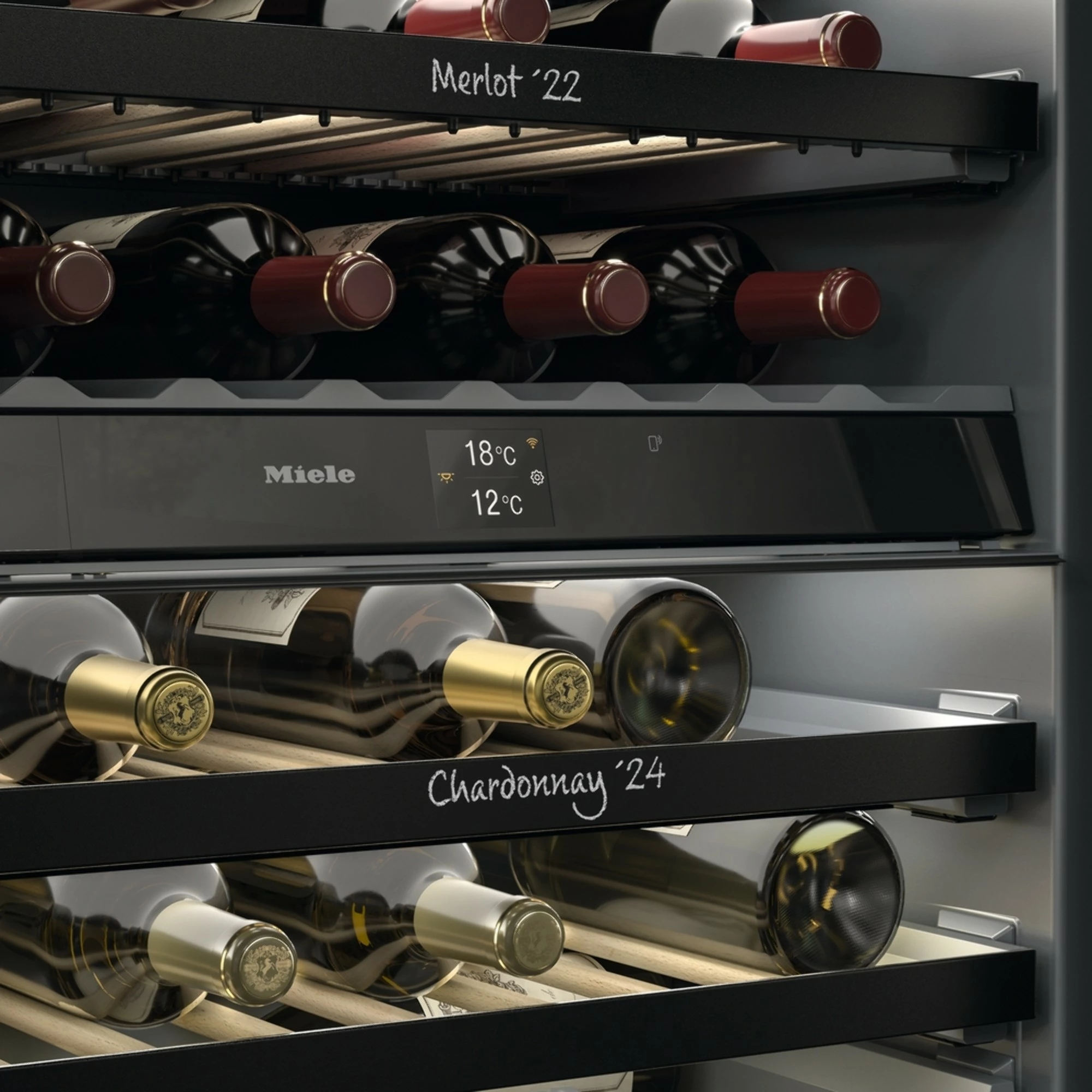 Frigorifer vere Miele KWTUS 7074 F, nën banak 82 cm, klasa e energjisë F, xham i zi obsidian