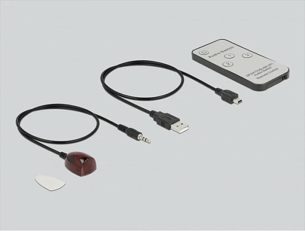 Switch optik audio S/PDIF TOSLINK DeLOCK, 3 hyrje 1 dalje, me telekomandë IR, USB, i zi