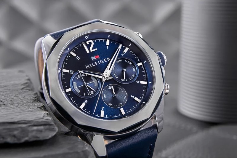Orë dore për meshkuj Tommy Hilfiger, navy blue