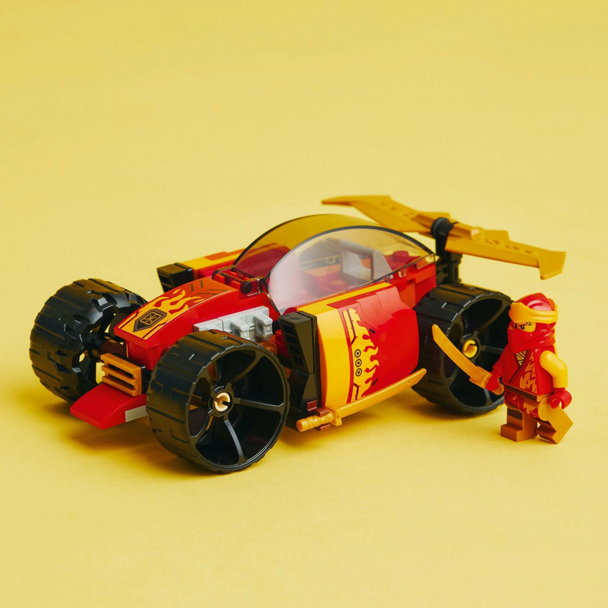 Set LEGO NINJAGO Kai's Ninja Race Car EVO 71780, 94 copë, e kuqe/ari