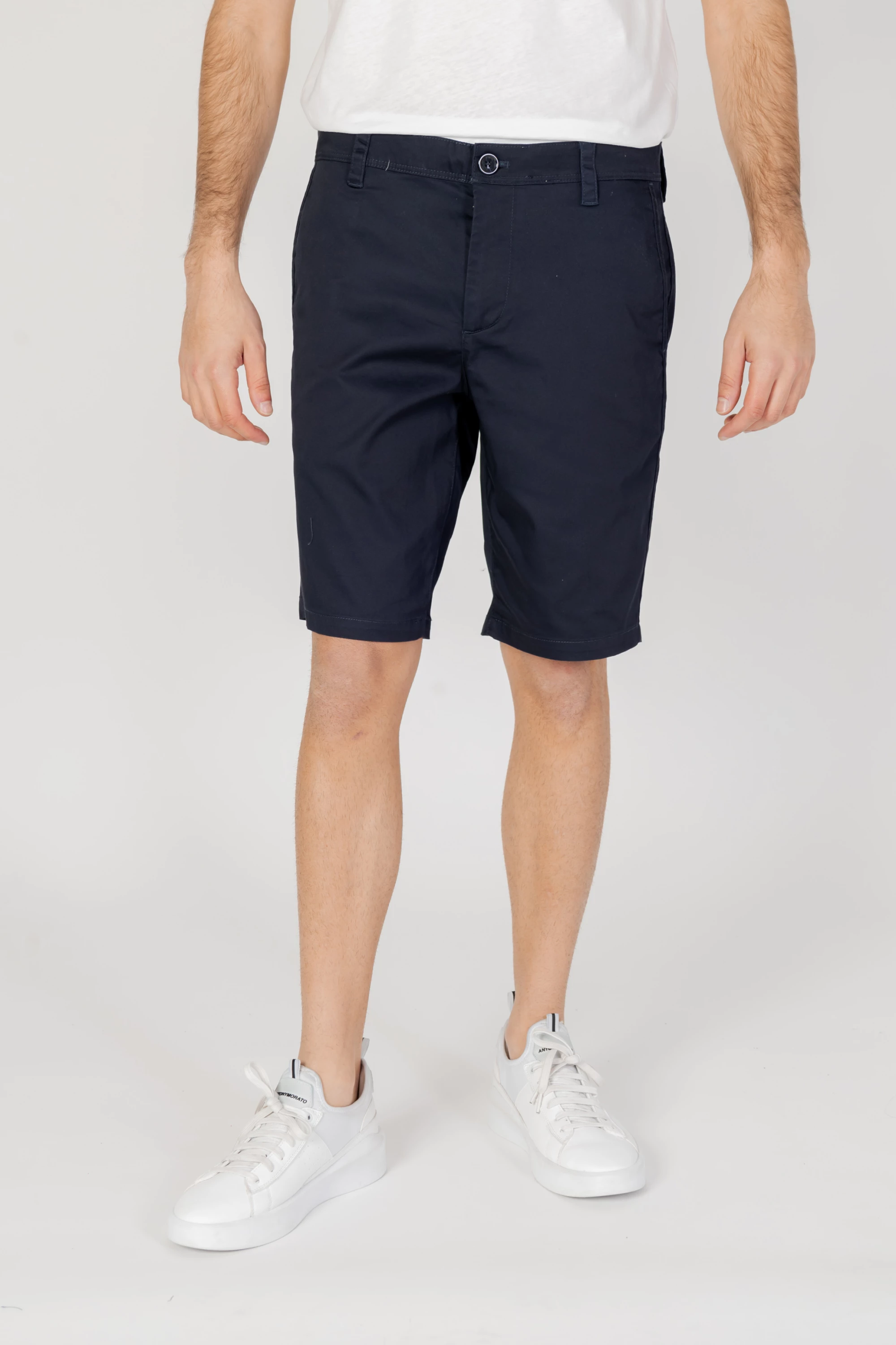 Shorce për meshkuj Armani Exchange 8NZS42 ZN1RZ, të kaltra [Madhësia: W29]