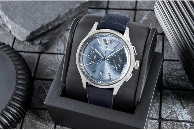 Orë dore meshkujsh Emporio Armani Dario AR11747, e kaltër me kuti