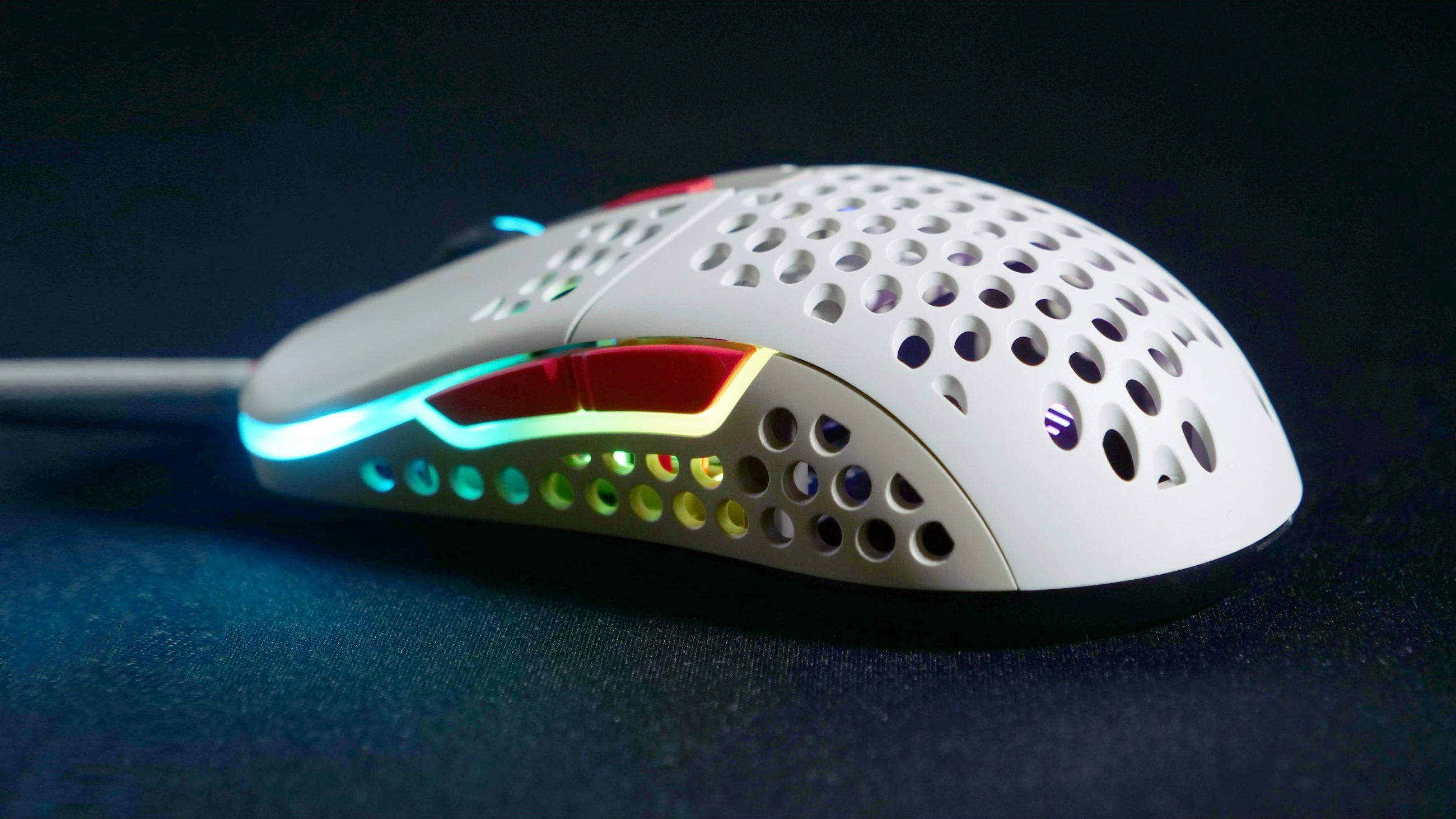 Maus Cherry XTRFY M42, Optik, USB Type-A, 16000 DPI, Multikolor