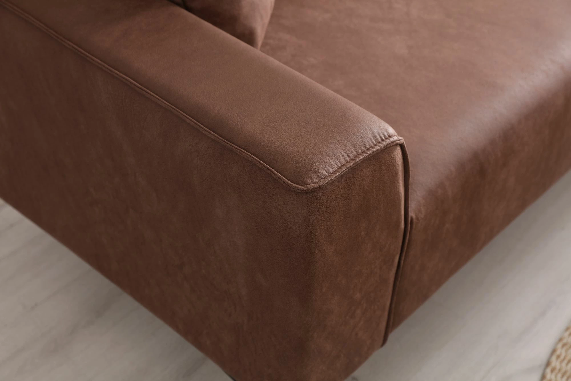 Divan treshe New Petra 3, ngjyrë konyak, Atelier del Sofa