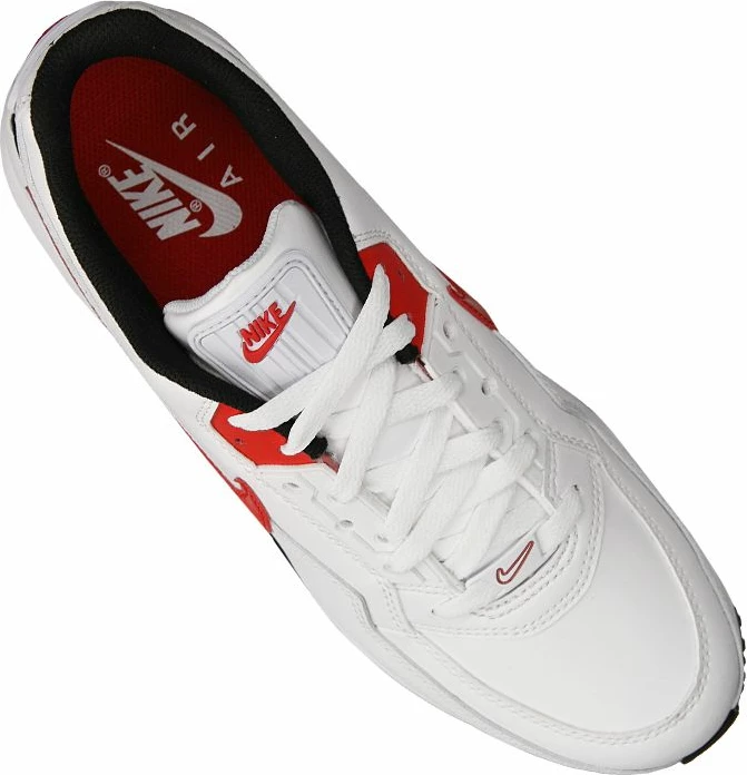 Atlete Nike për meshkuj, të bardha