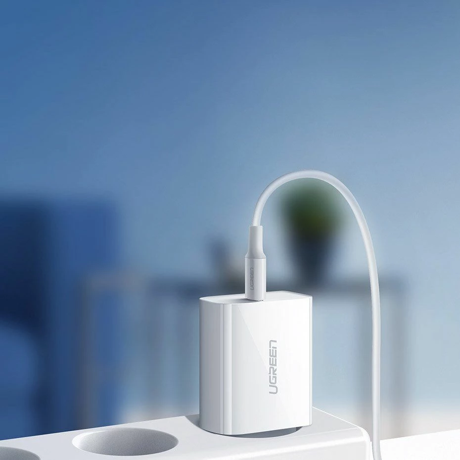Karikues Ugreen CD137 18W 1x USB-C PD/QC 3A argjendtë/bardhë