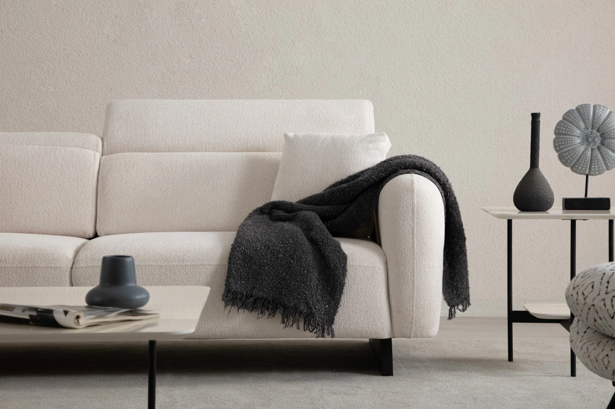 Divan treshe Caprice, i bardhë, Atelier del Sofa