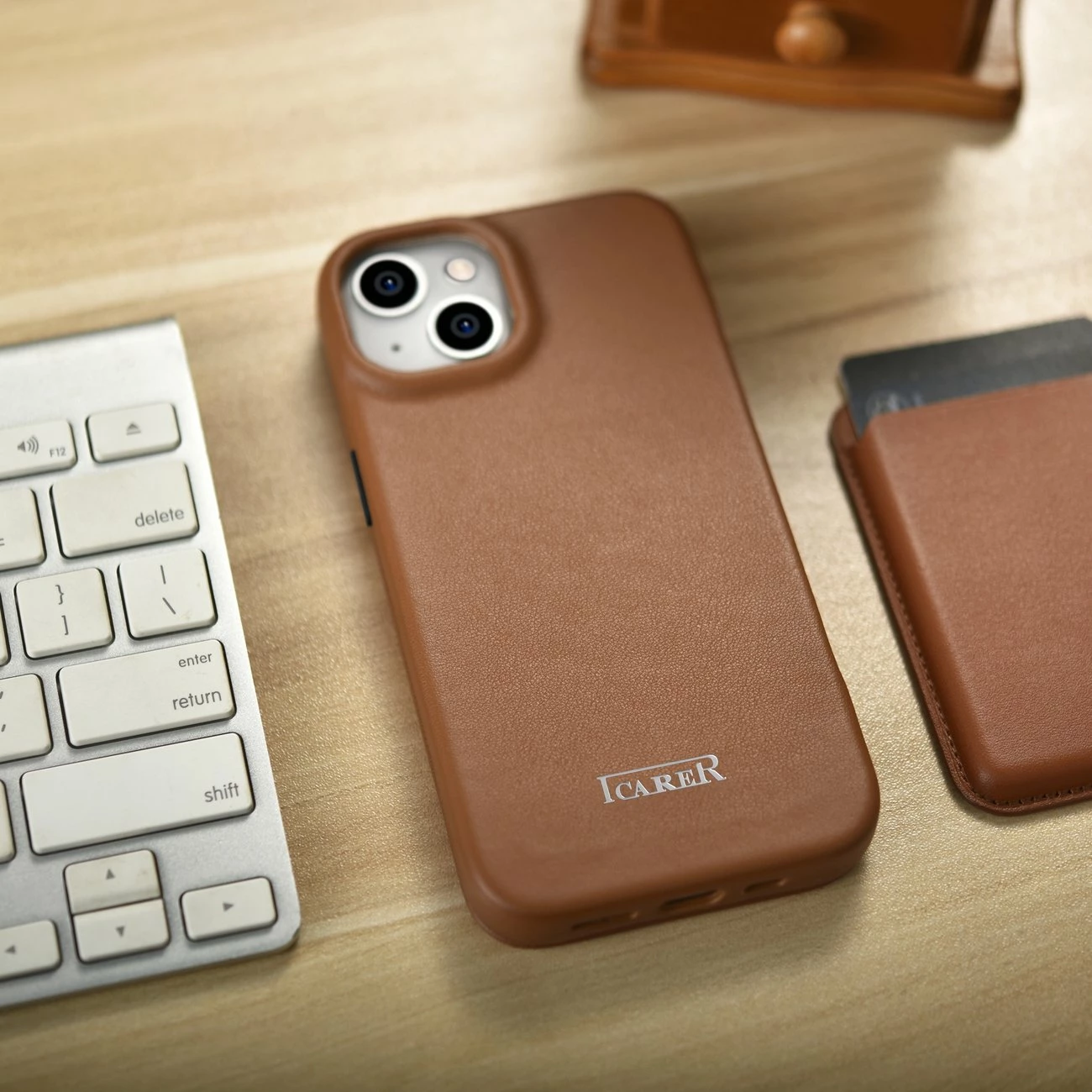 Mbështjellës lëkure iCarer CE Premium Folio për iPhone 14, MagSafe, kafe