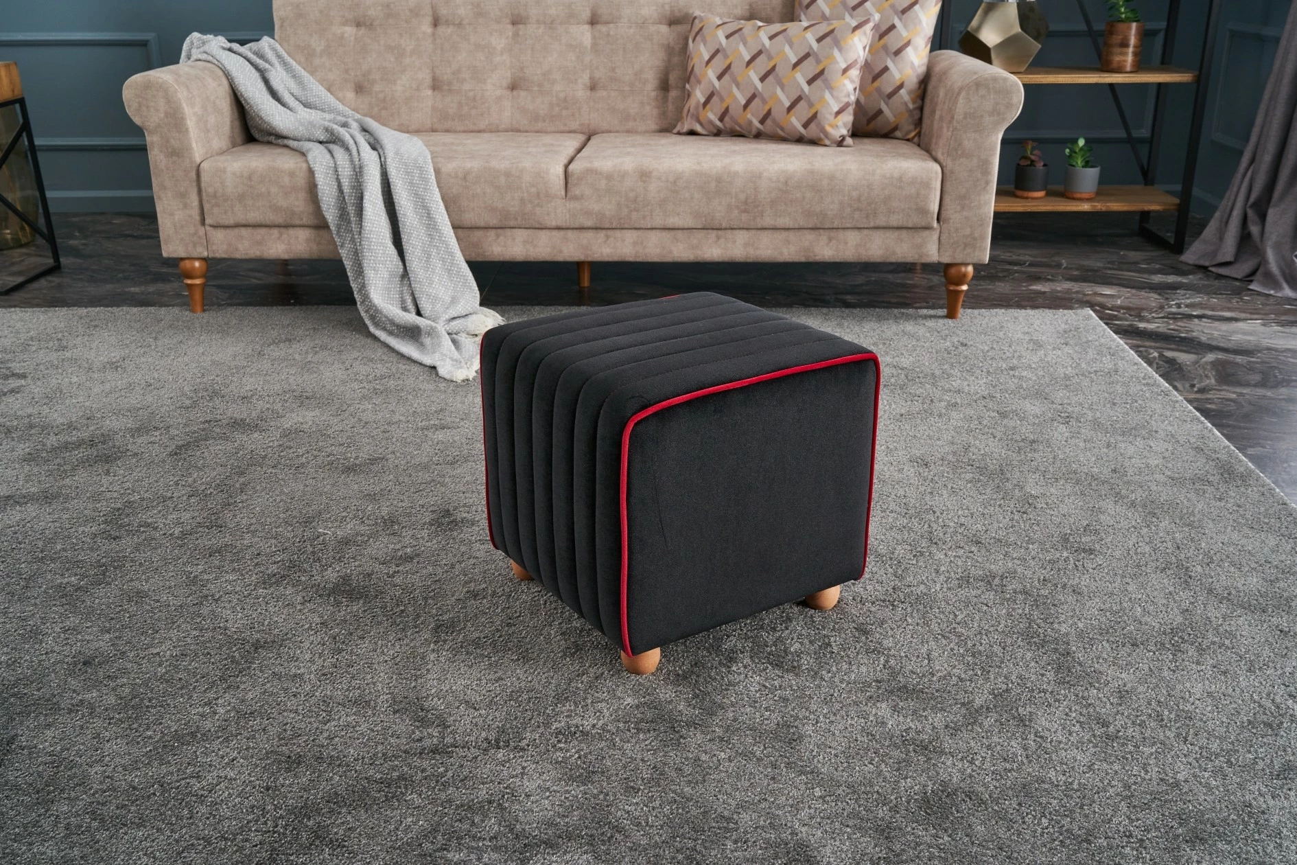 Puf Mona, Atelier del Sofa, anthracite me rozë
