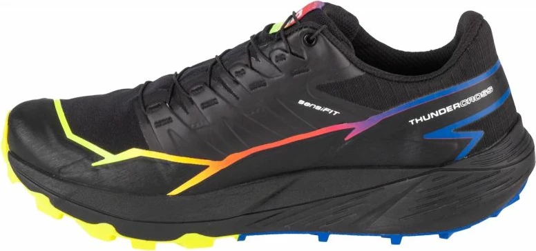 Atlete për meshkuj Salomon, të zeza