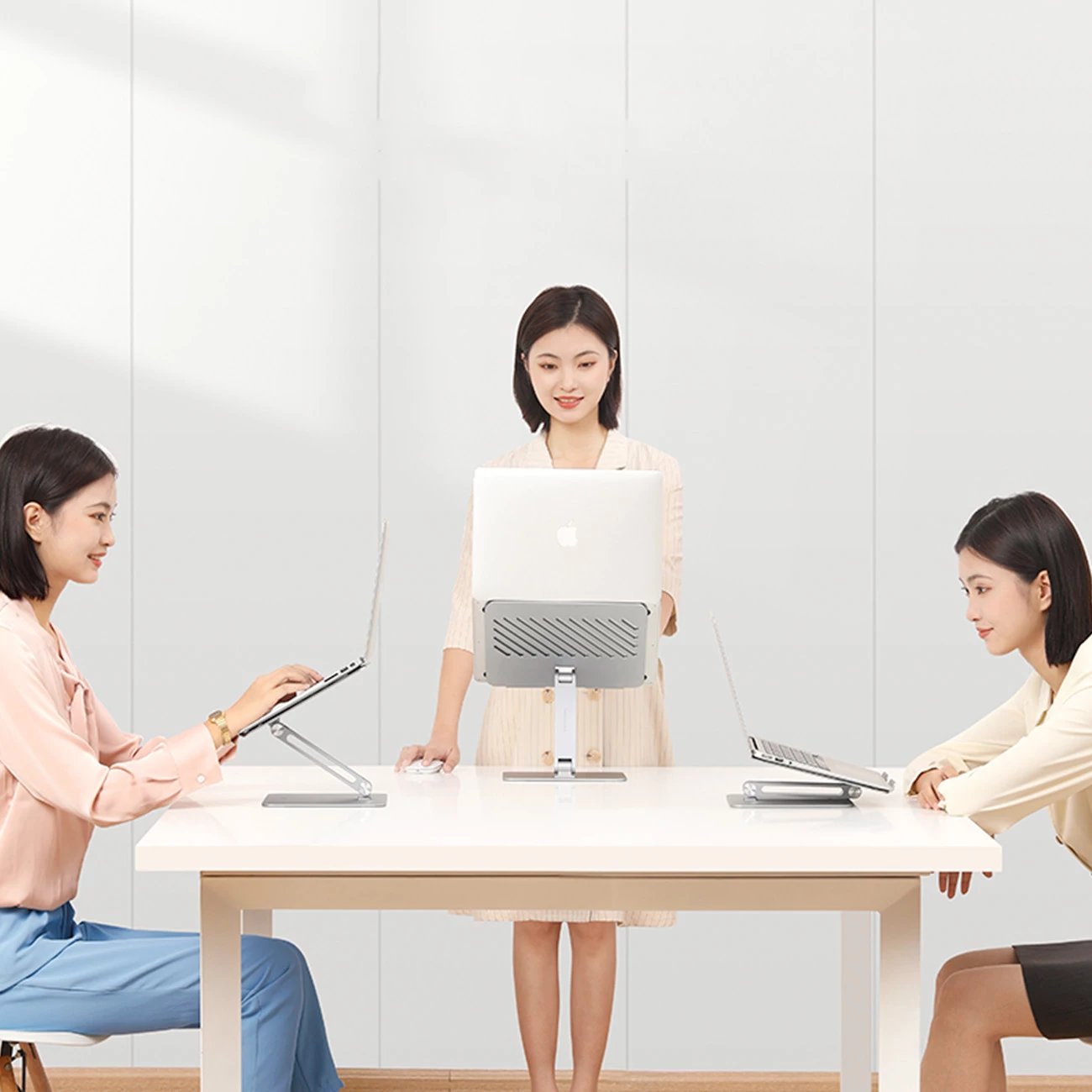 Mbajtëse metalike e palosshme për laptop/tablet Ugreen LP339, argjend