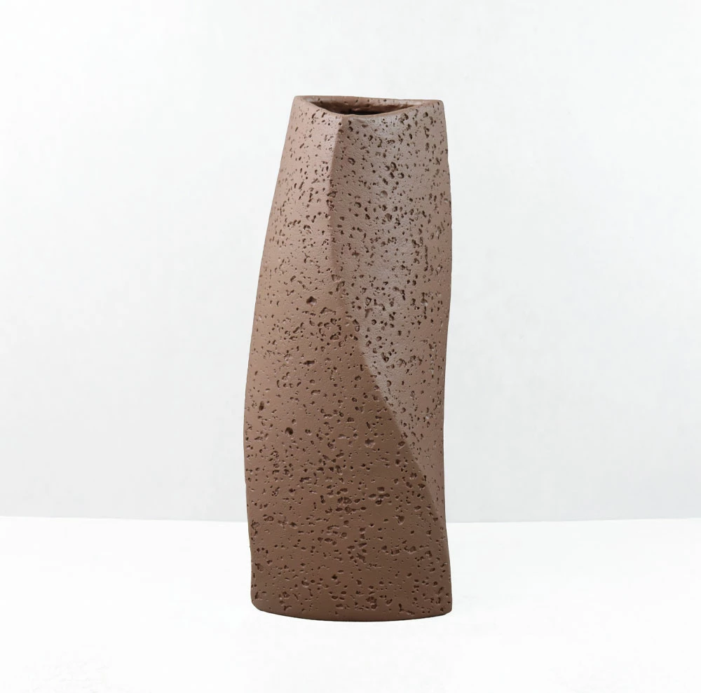 Vazo dekorative VOID I, ngjyrë kafe, 16.5x14.5x39cm, rrëshirë