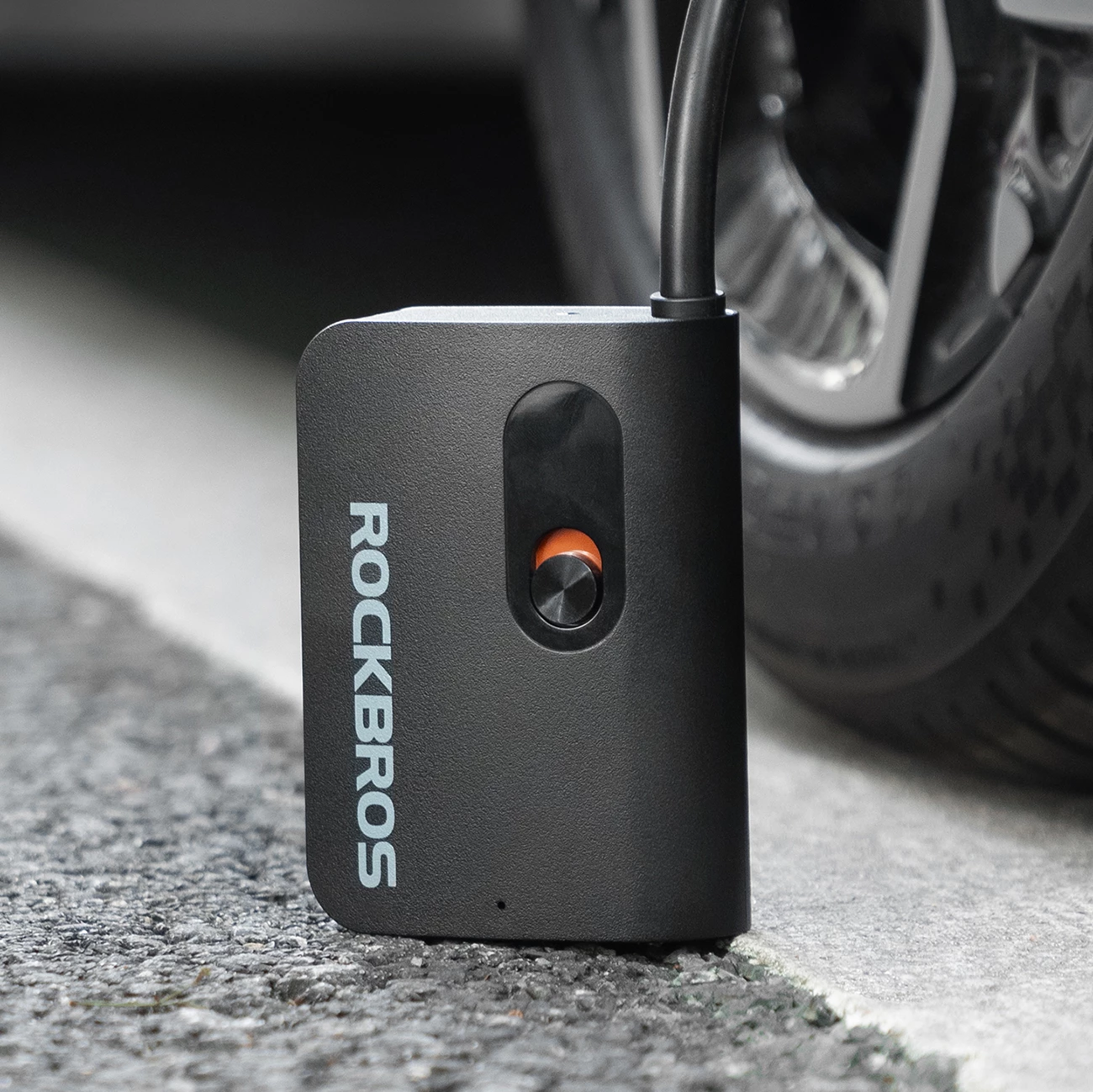 Pompë elektrike pa kabllo Rockbros L1 Mini 70 PSI USB-C zorrë 200 mm Schrader/Presta e zezë