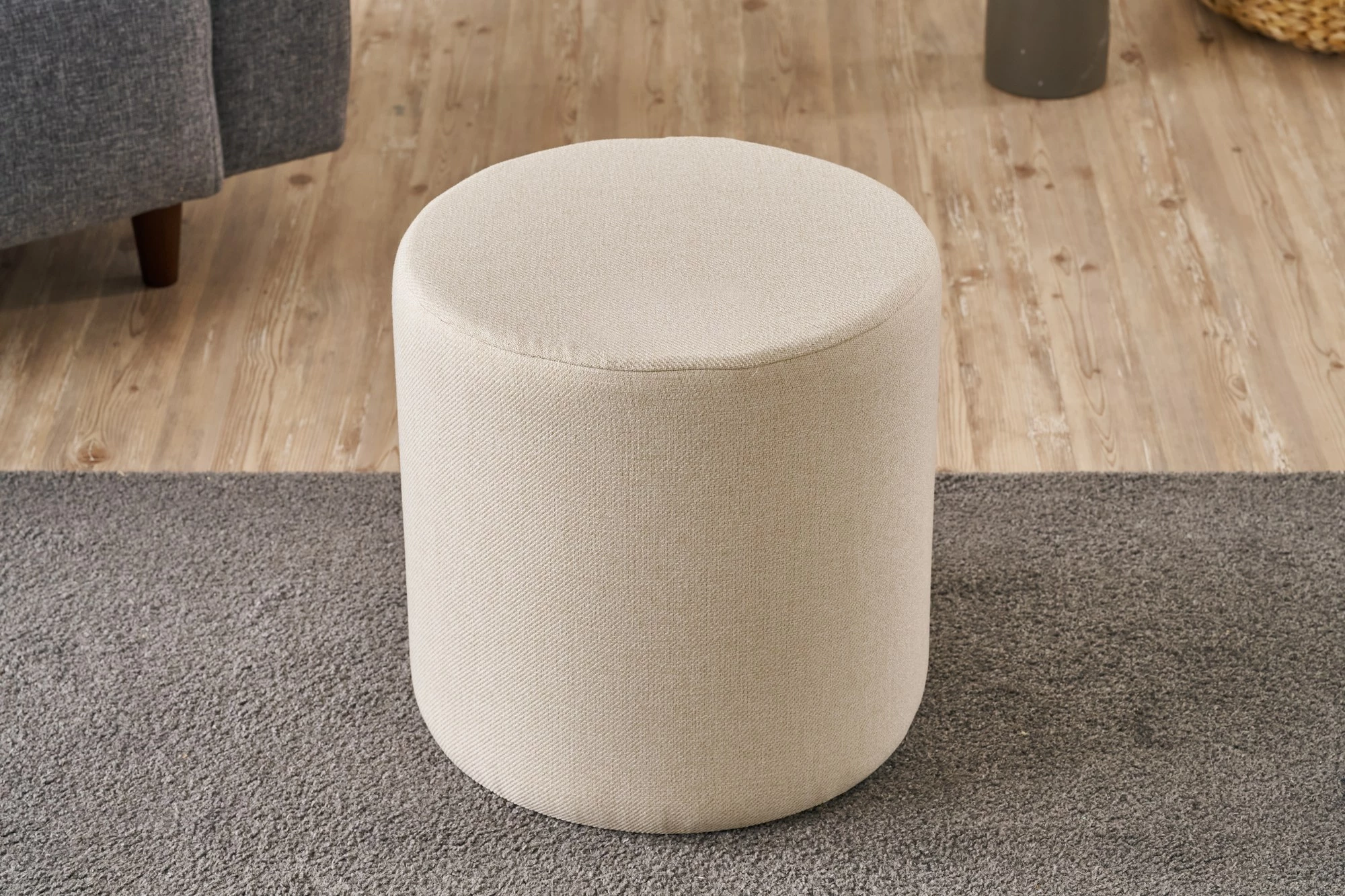 Puf krem Atelier del Sofa, Bitez