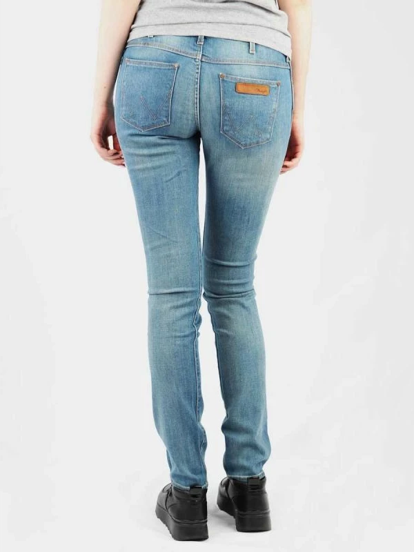 Jeans femra Wrangler