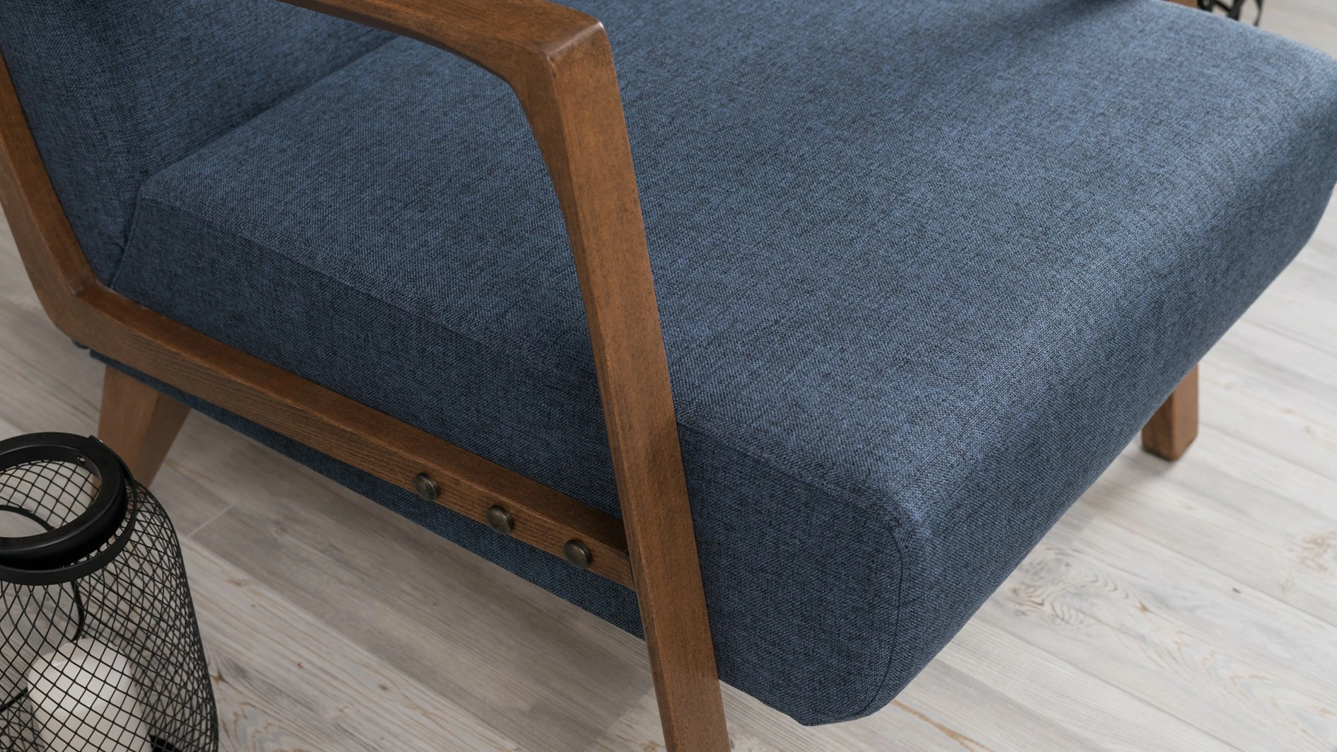 Karrige Wing, Atelier del Sofa, Kemer, ngjyrë kaltër