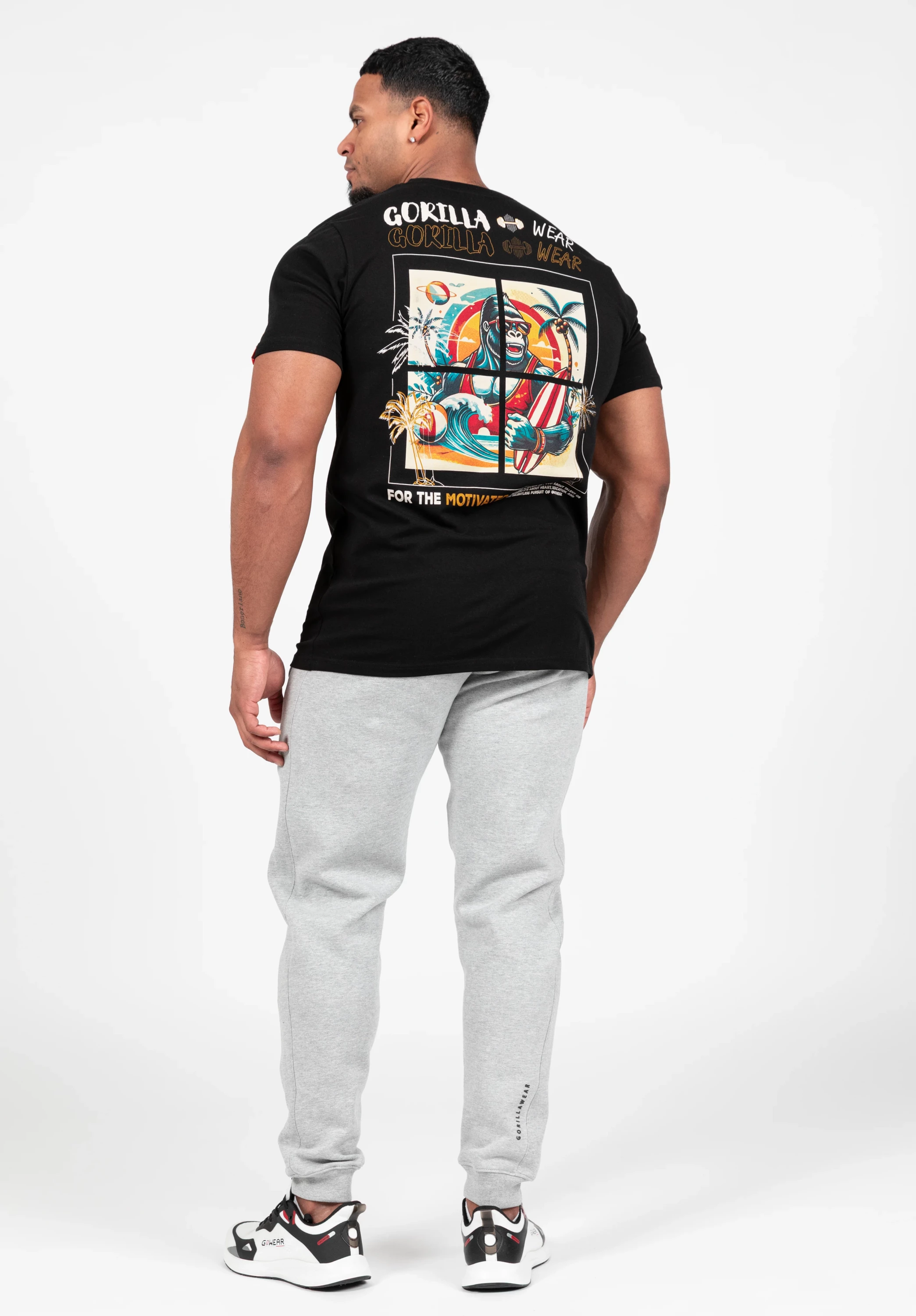 Santa Cruz T-Shirt - Black [Madhësia: S]