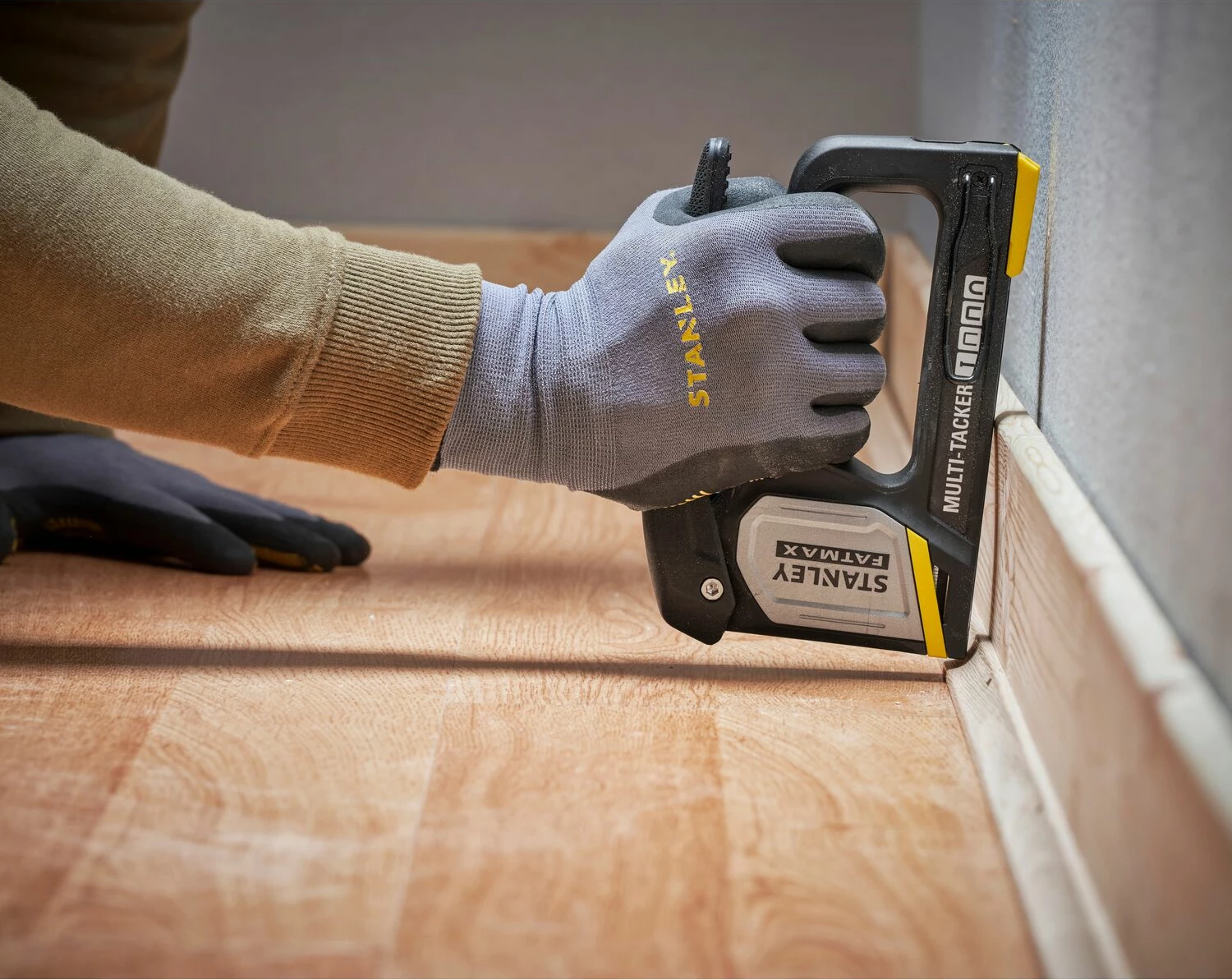 Pistoletë kapëse Stanley FATMAX FMHT70401-0 4në1 (A/G/7/J), 6–14 mm + gozhda J 15 mm, e zezë/verdhe